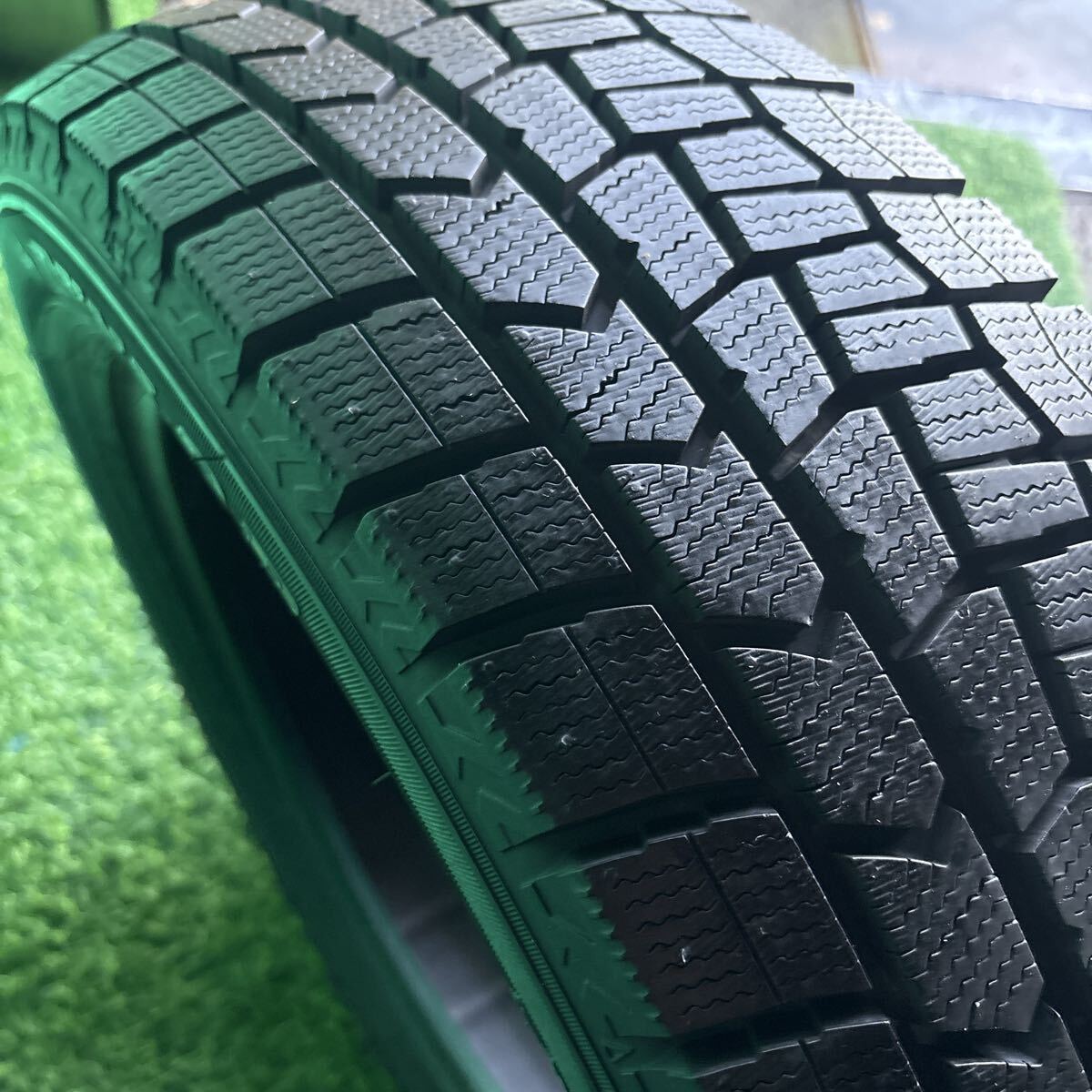 バリ溝1本／185/60R15／2024年製／DUNLOP WINTERMAXX WM02／送料無料です！_画像4