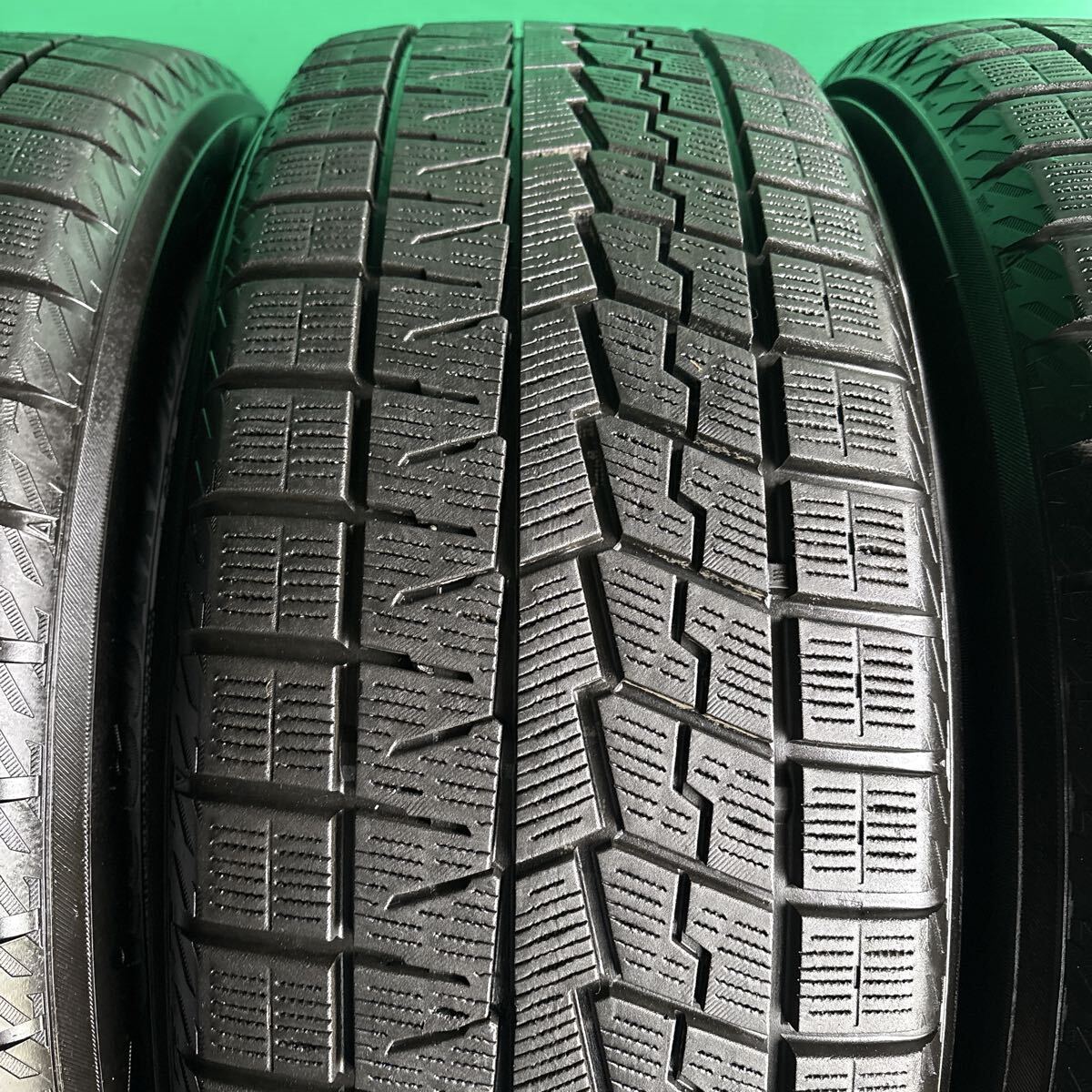 225/50R18／YOKOHAMA ice GUARD iG70／残溝良好／2021年製／4本／送料無料です！_画像3