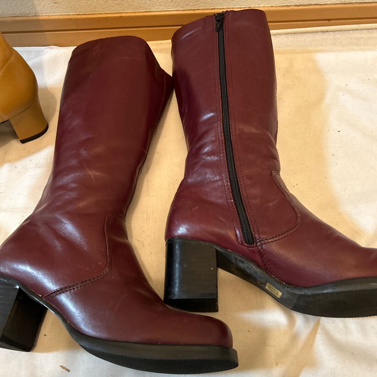 レトロブーツ 2足セット ロングブーツ/ショートブーツ 厚底 プラットフォーム 昭和レトロ ダンス衣装 コスプレ まとめ売り サイズ24.5cm_画像4