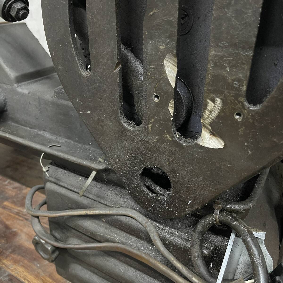 ww5/23 村橋製作所 弓鋸盤 GREAT CAPTAIN 200V 弓鋸 切断機 切断 鋸 鋸盤 工具 鋼鉄 製作 中古 動作未確認 ※ジャンク ★直接引取限定_画像7