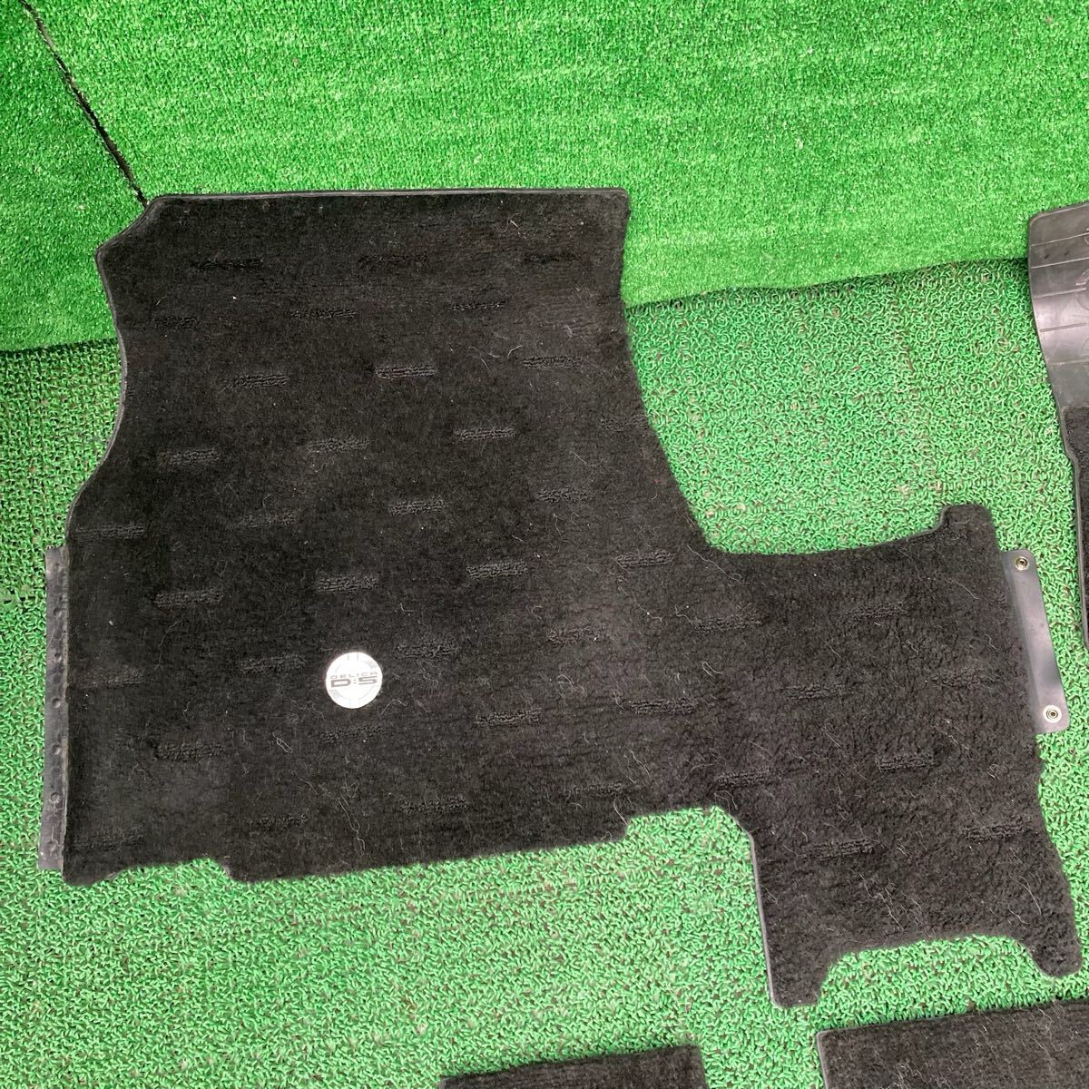 デリカＤ：５ (Mitsubishi / 三菱) CV5W 純正 フロアマット CV1W CV2W CV4W（FCV5W-FR710-A19A75-35）_画像3