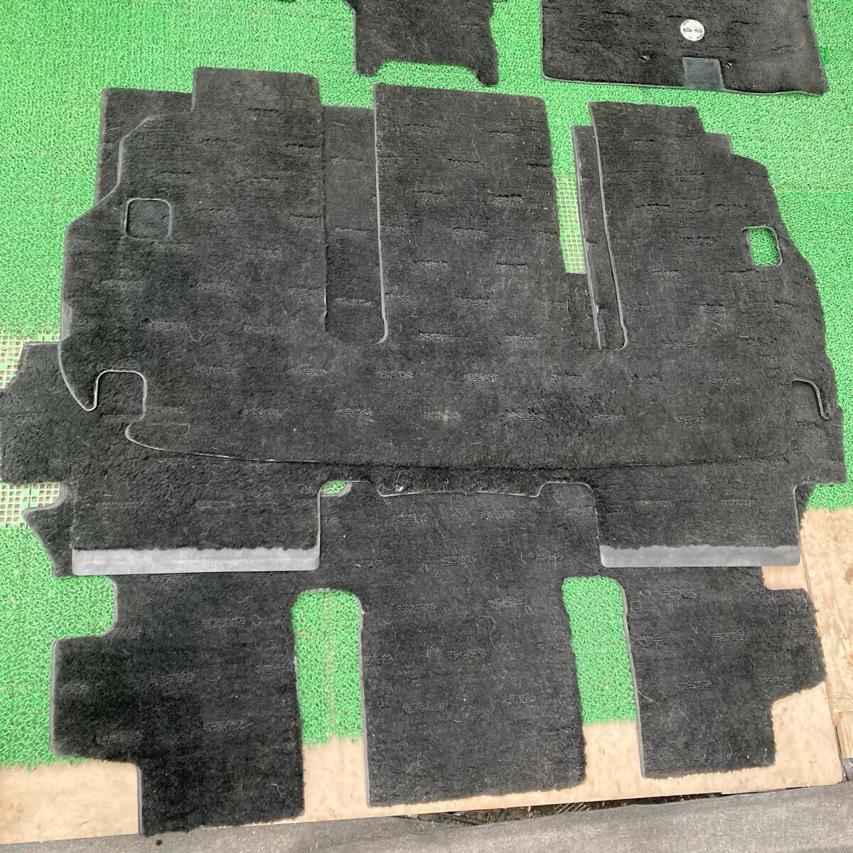 デリカＤ：５ (Mitsubishi / 三菱) CV5W 純正 フロアマット CV1W CV2W CV4W（FCV5W-FR710-A19A75-35）_画像4