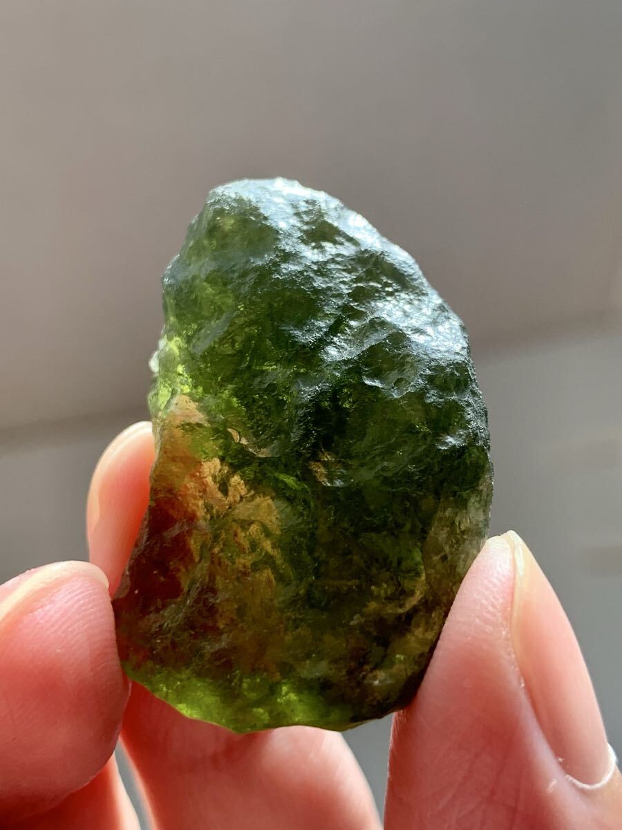 特大モルダバイト原石　天然鉱物標本リビアングラス隕石ラリマートルマリンダイヤモンドルースオパール化石パワーストーン化石根付翡翠勾玉_画像4