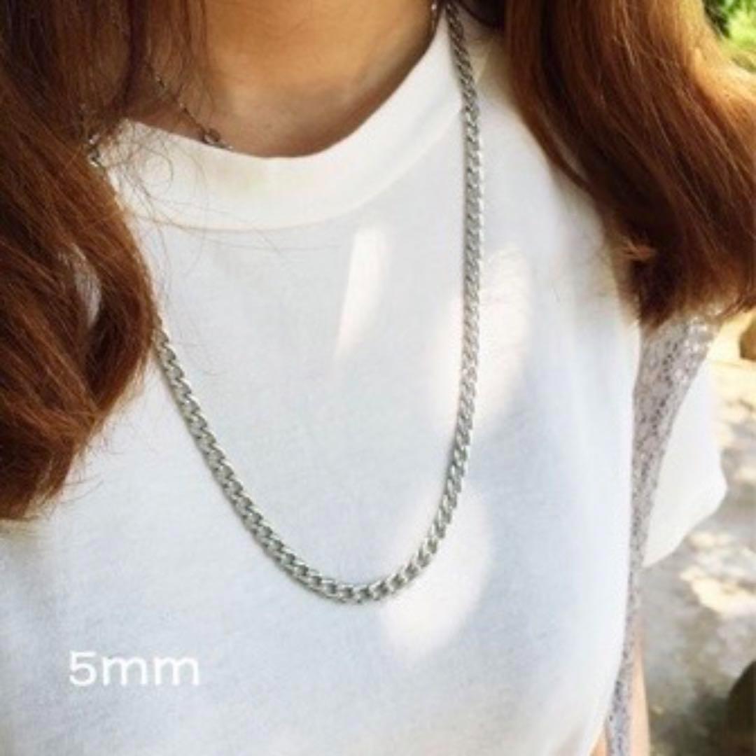 喜平 シルバー チェーンネックレス 男女兼用 シンプル 長60㎝ 幅5㎜ チタン_画像2