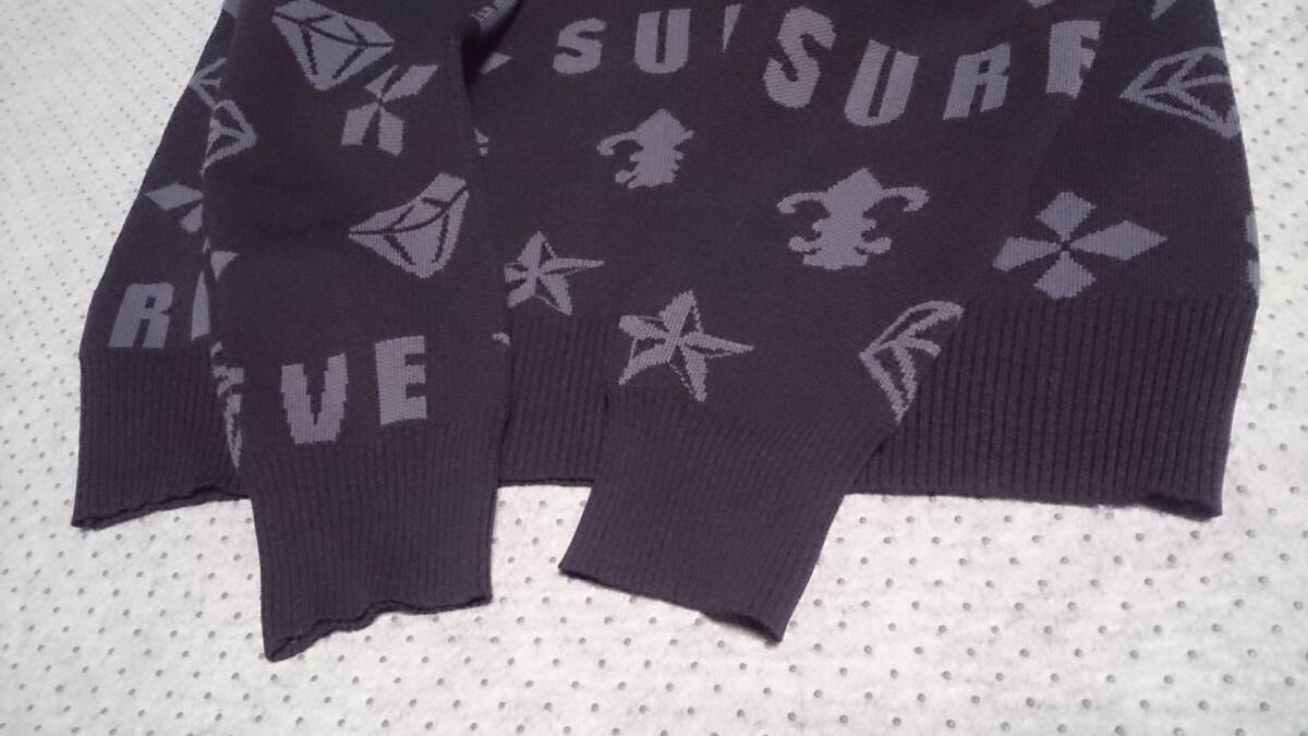 未使用級 SUREVE 軽量 ストレッチ ポリエステル ニット モノグラム風デザイン 星/スター/ダイヤ 総柄 クルーネック セーター M_画像3