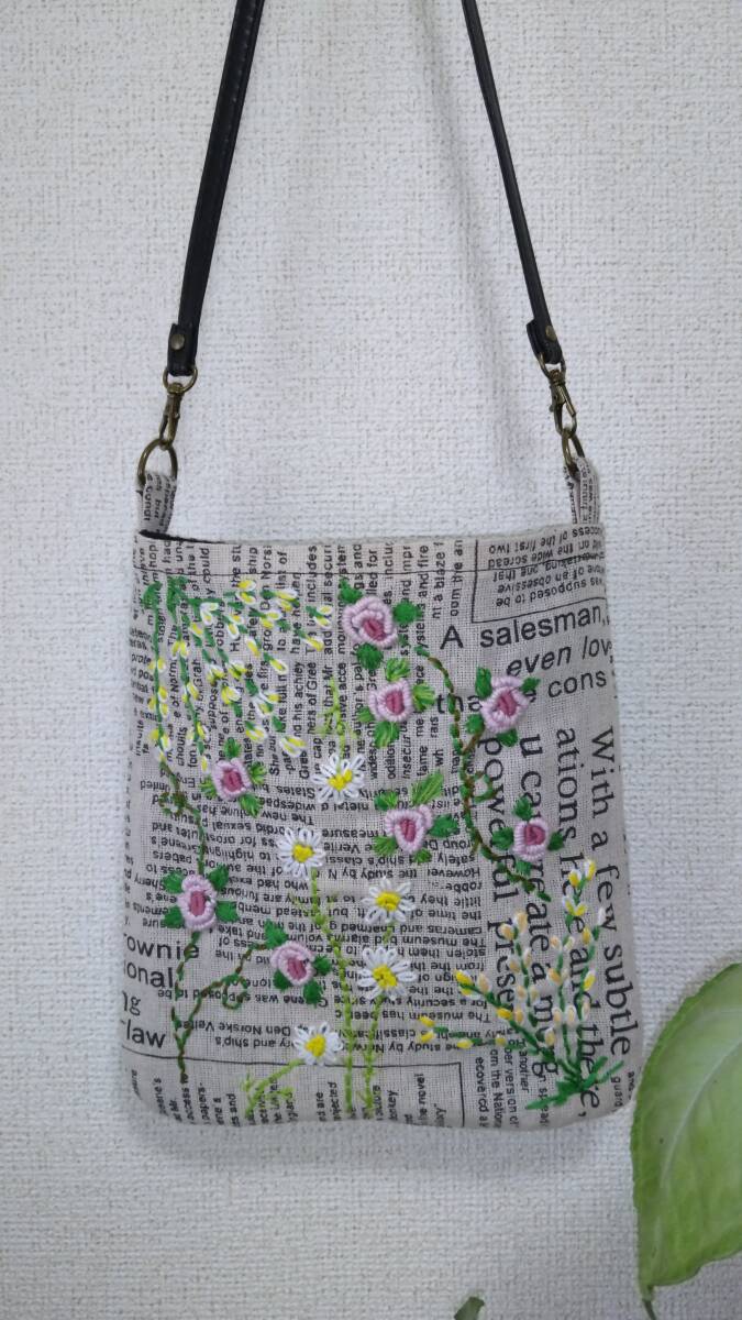 ハンドメイド・オンリーワンのバック・手刺繍・リネン・野ばら・マーガレット・ショルダー/斜め掛けバック _画像4