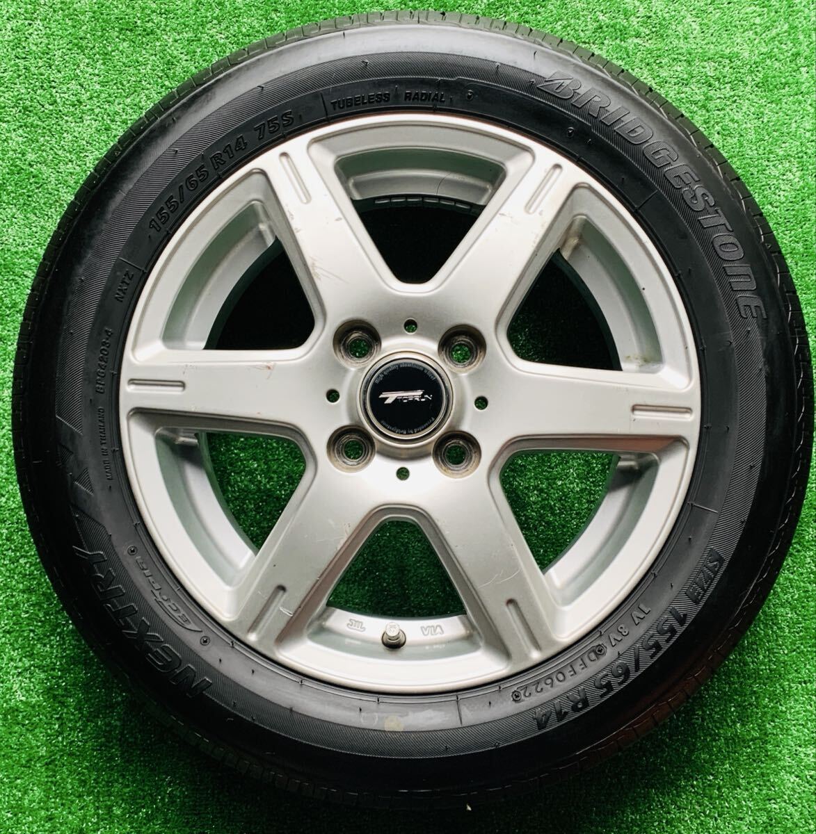 TOPRUN 社外◆14インチ◆155/65R14◆14X4.5J+46◆PCD 100+4穴◆ハブ: 約 73ミリ◆2022年 ラジア ル タイヤ 2本_画像3