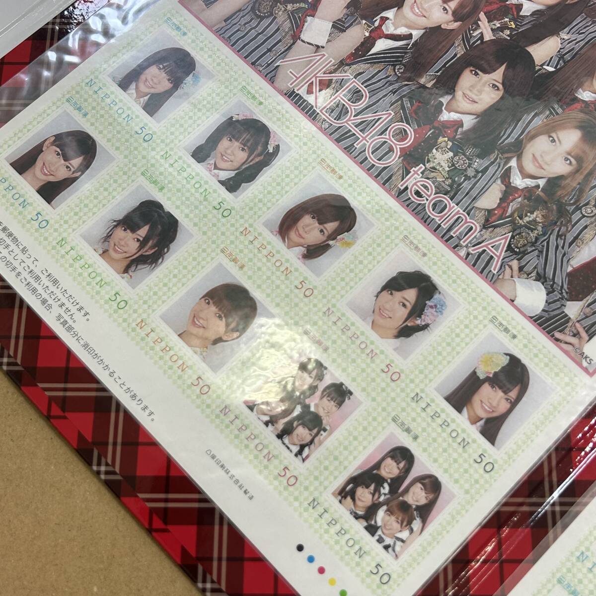 #8052　☆AKB48☆ チームA 　切手シート　50円×10枚×2種 ハードケース レターセット 通帳ケース ポストカード付き_画像4