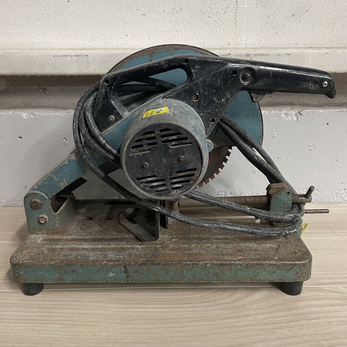 ◆ 高速切断機 電動工具 切断機 高速カッター 通電確認済み 工具 当方型番特定不可 現状写真参照 家財便 鉄工用 直接引き取り大歓迎_画像2