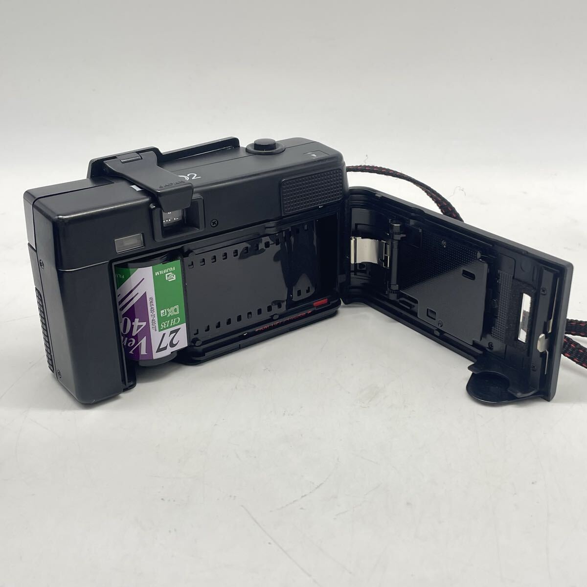 ★ Nikon L35 AD 2 フィルムカメラ ニコン ブラック 現状写真参照 電池必須 レンズ LENS 1:2.8 35mm カメラ L35AD2_画像6