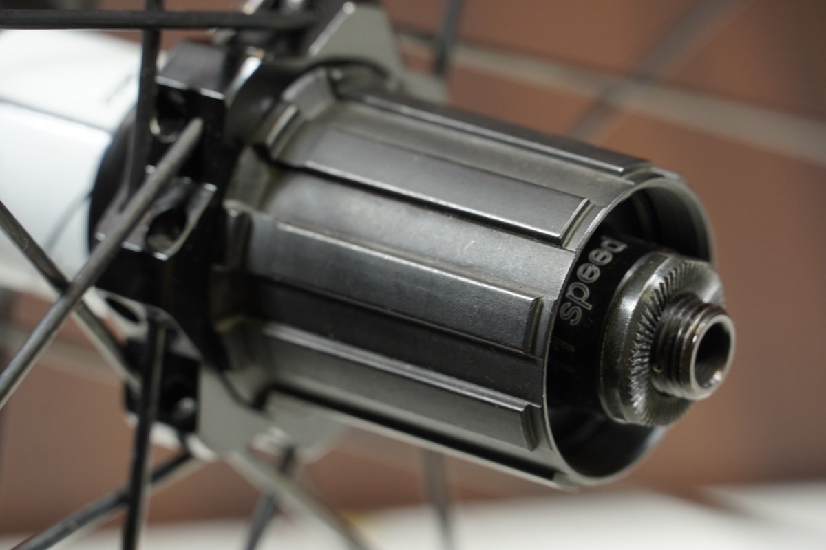 ○DT SWISS R24 SPLINE RIM シマノフリー 11/12s対応 クリンチャー リアホイール 美品_画像2