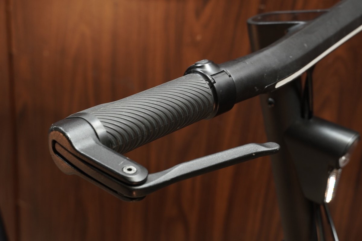 ■HON bike ホンバイク 電動アシスト e-BKE 20インチ 2023年前後年モデル 美品_画像7