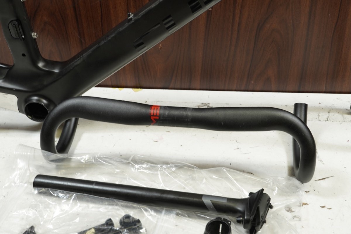 □□CUBE キューブ C:62 RACE カーボンフレーム サイズ53 2022年_画像3