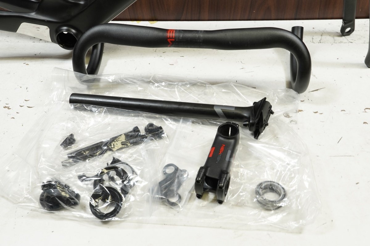 □□CUBE キューブ C:62 RACE カーボンフレーム サイズ53 2022年_画像2