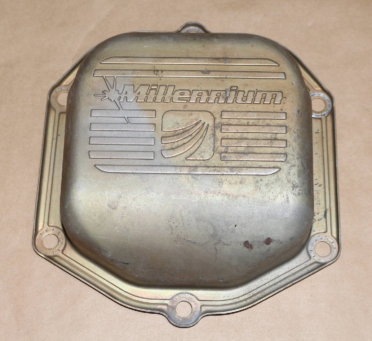 航空機(jī)エンジン LYCOMING Millennium ライカミング バルブヘッドカバー 灰皿 小物入れ