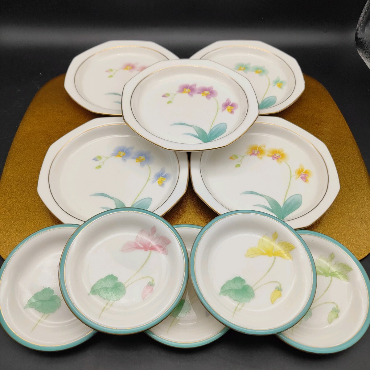 香蘭社 銘々皿 中皿 小皿 セット 胡蝶蘭 シクラメン 金彩 ワケあり 八角形 S270 花柄 和食器_画像1