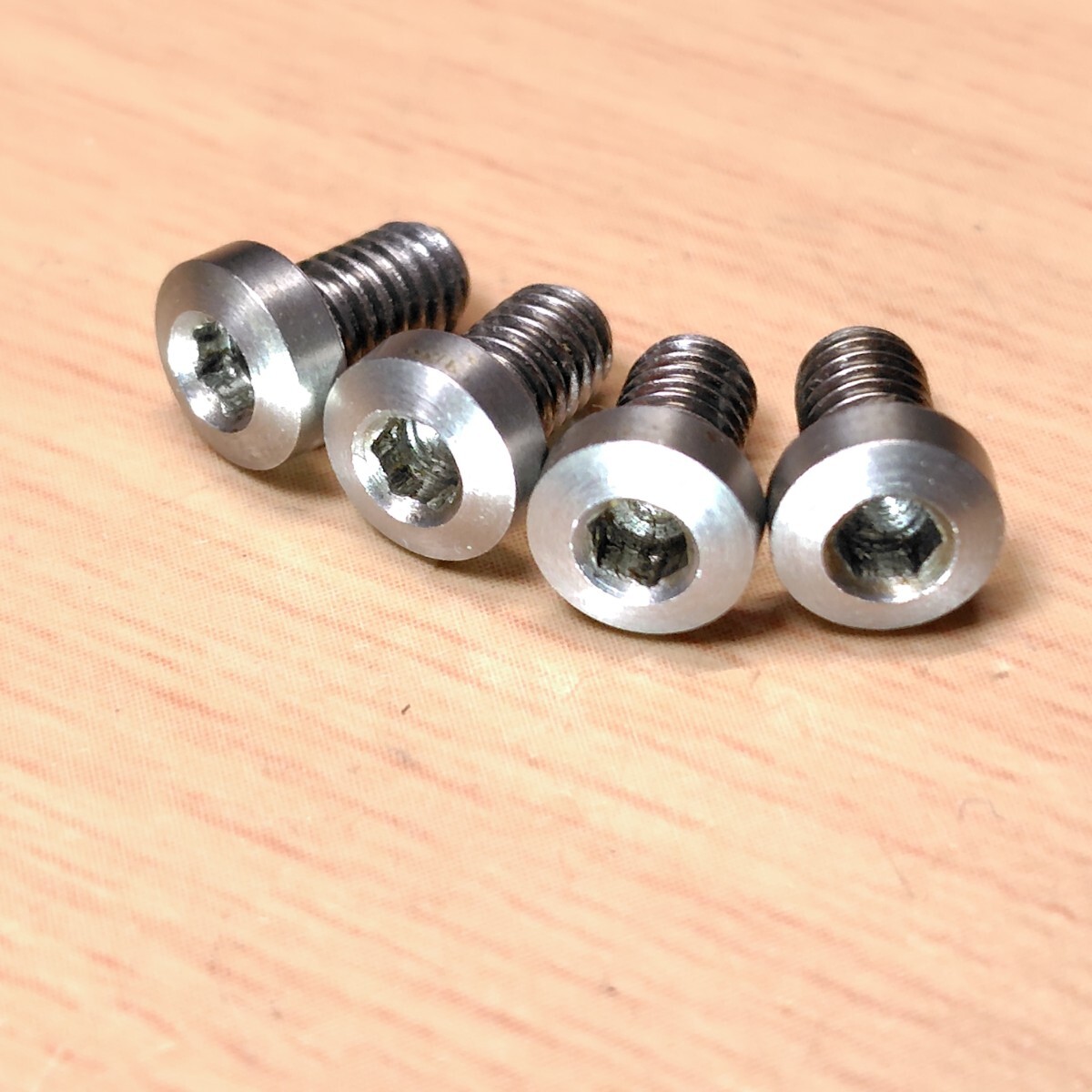 送料185円〜 絶版 Back up 製 ステンレス 切削 HEXヘッド 1911 ガバメント キンバー SFA ウイルソン 対応 グリップ スクリュー / Prime WA _画像2