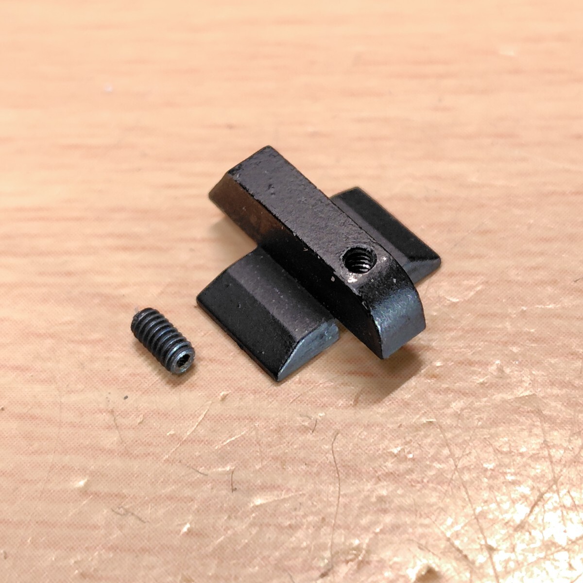 送料185円〜 ロックスクリュー付き WA SCW NOVAK ノバック タイプ フロント サイト 一式 /MEU PISTOL コルト 1911 ガバメント_画像3