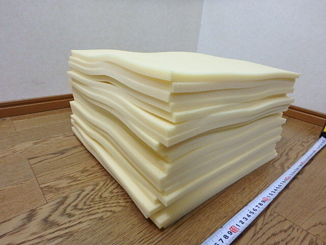 100s402k 中反発ウレタンフォーム 20枚セット クッション 素材 DIY OGA やわらかしっとり感 保管品 未使用(北海道・沖縄・離島は発送不可)_画像3