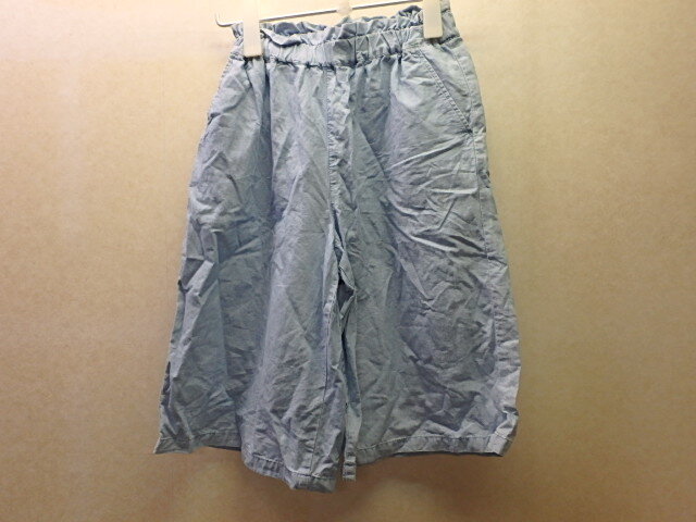 ny11-25-1014-1 ユニクロ シャンブレーガウチョパンツ ズボン 140サイズ キュロット 女の子 キッズ 子供服 子ども 中古 406342_画像1