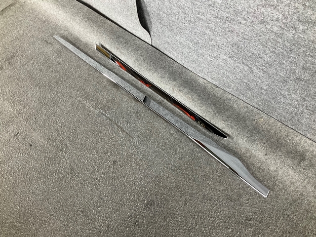 A2346 未使用品 プリウス ZVW60/MXWH60 モデリスタ サイドドアガーニッシュ 左 メッキ☆_画像2