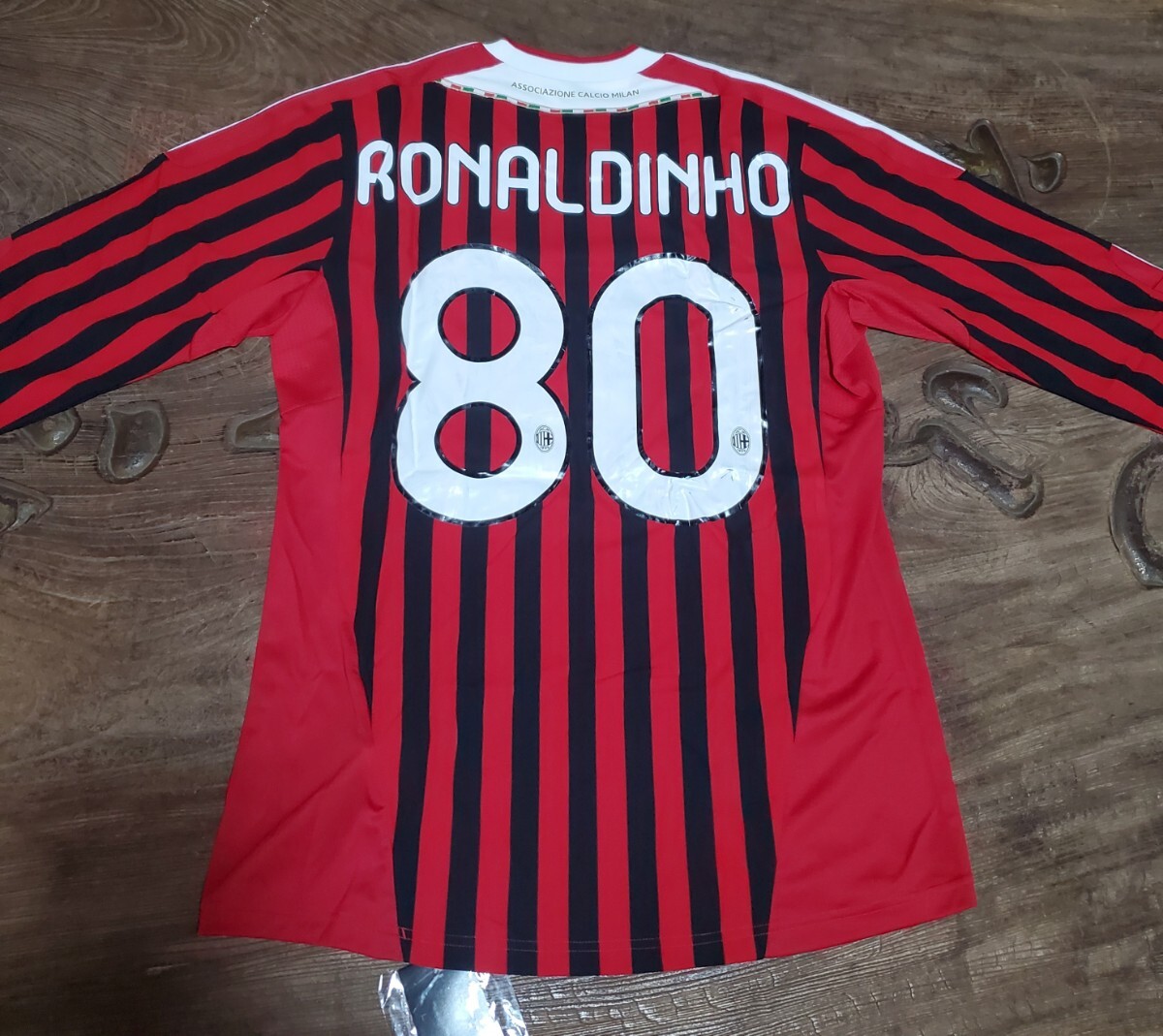 2010-11-12 ACミラン #80 ロナウジーニョ adidas アディダス 長袖 W/TAGS V13456 検) MILAN SCUDETTO RONALDINHO L/S SCUDETTO BRAZIL Y2K_画像2