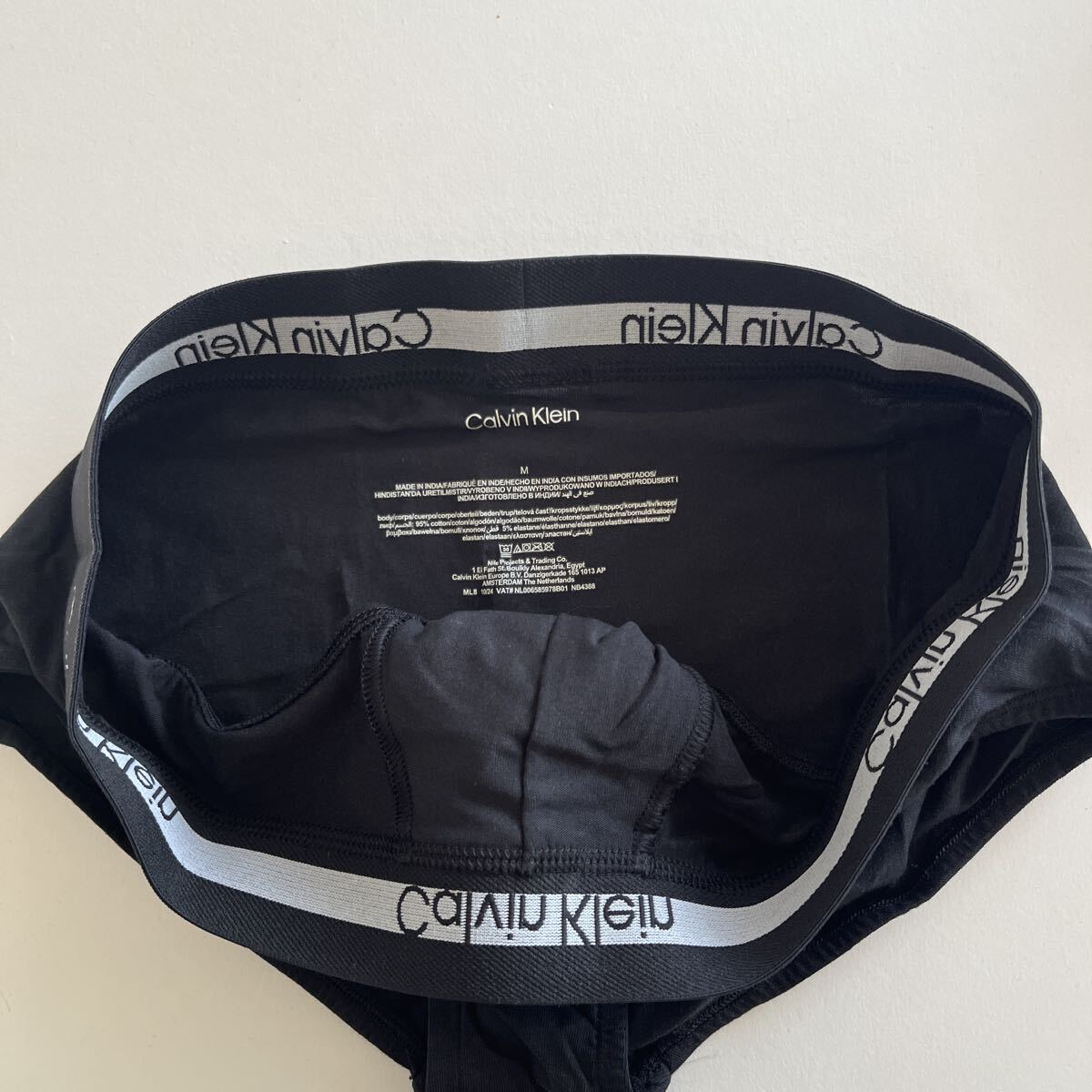 Calvin klein カルバンクライン メンズビキニ　L(M) 黒　ビキニブリーフ　メンズインナー　コットンストレッチ　男性ブリーフ　男性下着_画像4