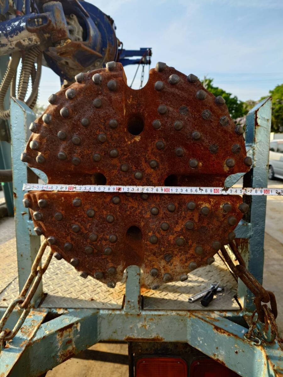 建柱車　穴掘機　エアーハンマーダウンザホール　HOOLE　IN　ONE　φ470_画像3