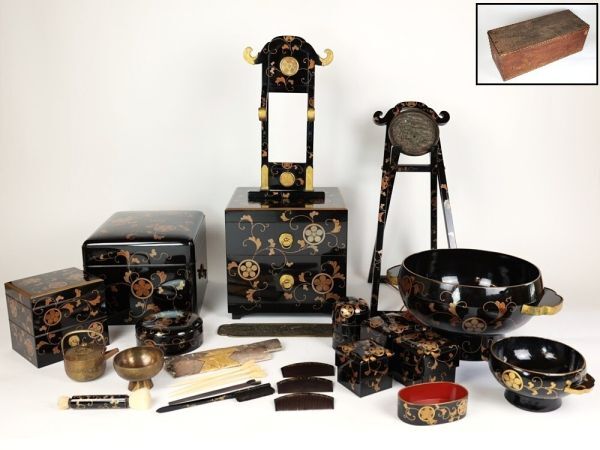 【12205】明治期　六曜紋入り　大名道具　化粧道具　一式（初品・買取品）_画像1
