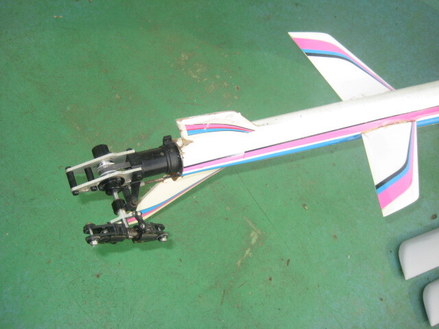 60クラス　エンジンヘリ　OS SX61　+　サンワサーボ5個　+　ジャイロ付き、中古　　受信機等は付属致しません。_画像4