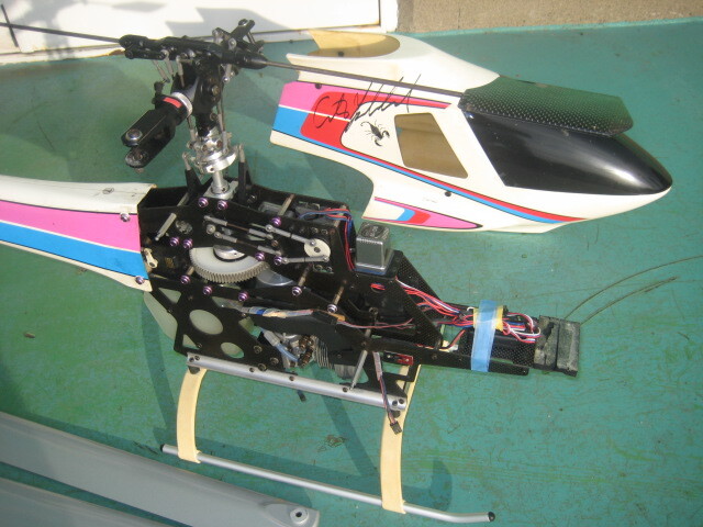 60クラス　エンジンヘリ　OS SX61　+　サンワサーボ5個　+　ジャイロ付き、中古　　受信機等は付属致しません。_画像5