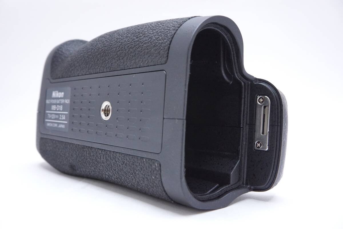 【美品】▽NIKON ニコン D850用 マルチパワーバッテリーパック MB-D18(取説・元箱付)_画像7