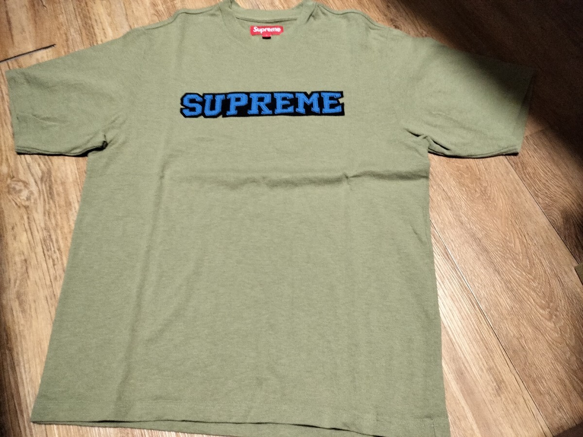 新品同様 Supreme Tシャツ カーキ Sサイズ_画像2