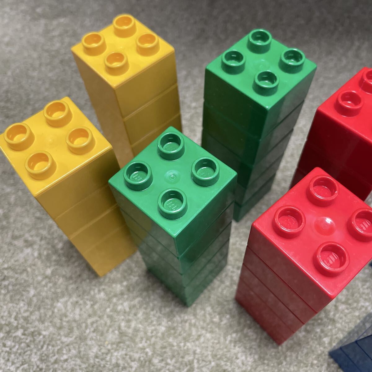 レゴ デュプロ 基本ブロック 4色 60個セット 2×2 2×4 赤 青 緑 黄色 LEGO 中古 即決 送料無料_画像5