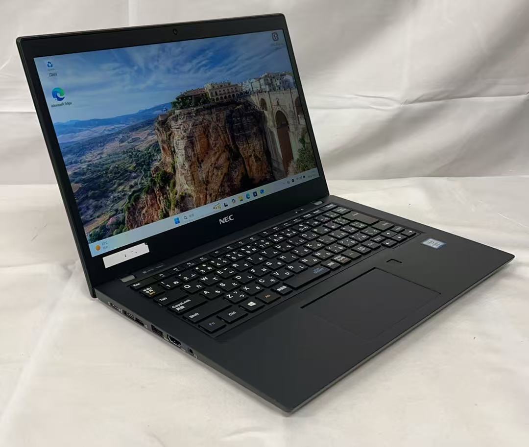 中古ノートパソコン★Windows11★NEC i5-8265U/@1.80/8GB/M.2 128GB/13インチ以上★_画像3