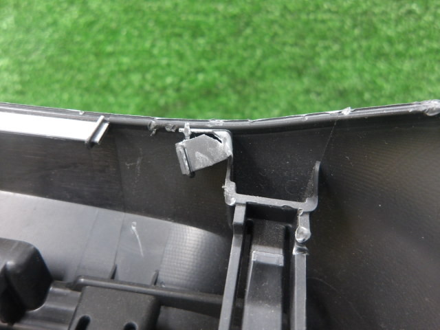 3FV4535 KEA1)) ホンダ N WGN JH1/JH2 後期型 G Lパッケージ 純正 センター下部小物入れ スイッチ付き_画像6