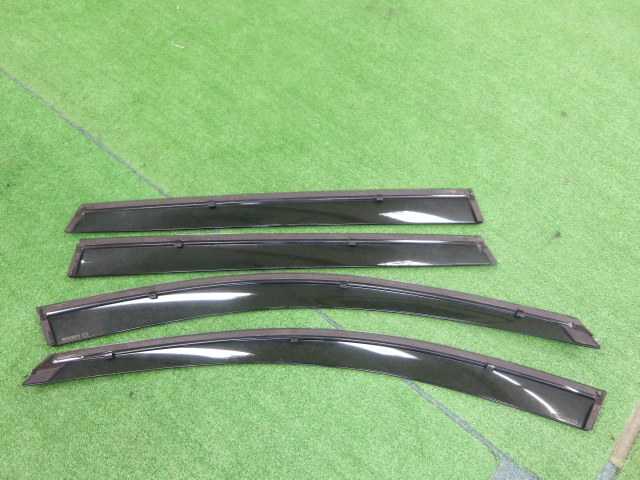 3FV4084 KIB42)) マツダ アテンザワゴン GJ2FW 前期型 XD 純正 サイドドアバイザー4枚セット 金具付き