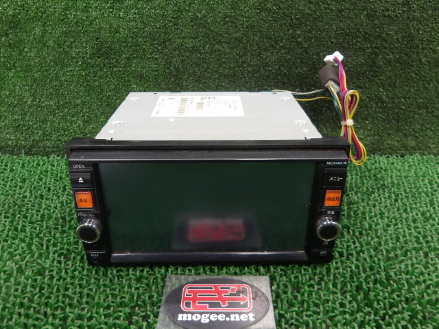 3FV3569 AES4)) 日産 セレナ HFC26 後期型 ハイウェイスター 純正 メモリーナビゲーション　MC314D-W_画像1