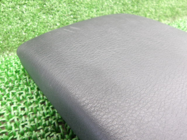 3FV3578 KFV2)) スバル レガシィ BP5 D型 後期 純正 センターコンソール蓋_画像2