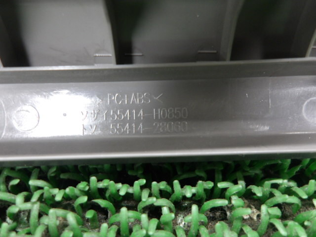 3FV3083 KEB22)) トヨタ エスティマ ACR50W 中期型 アエラス 純正 センターオーディオパネル_画像2