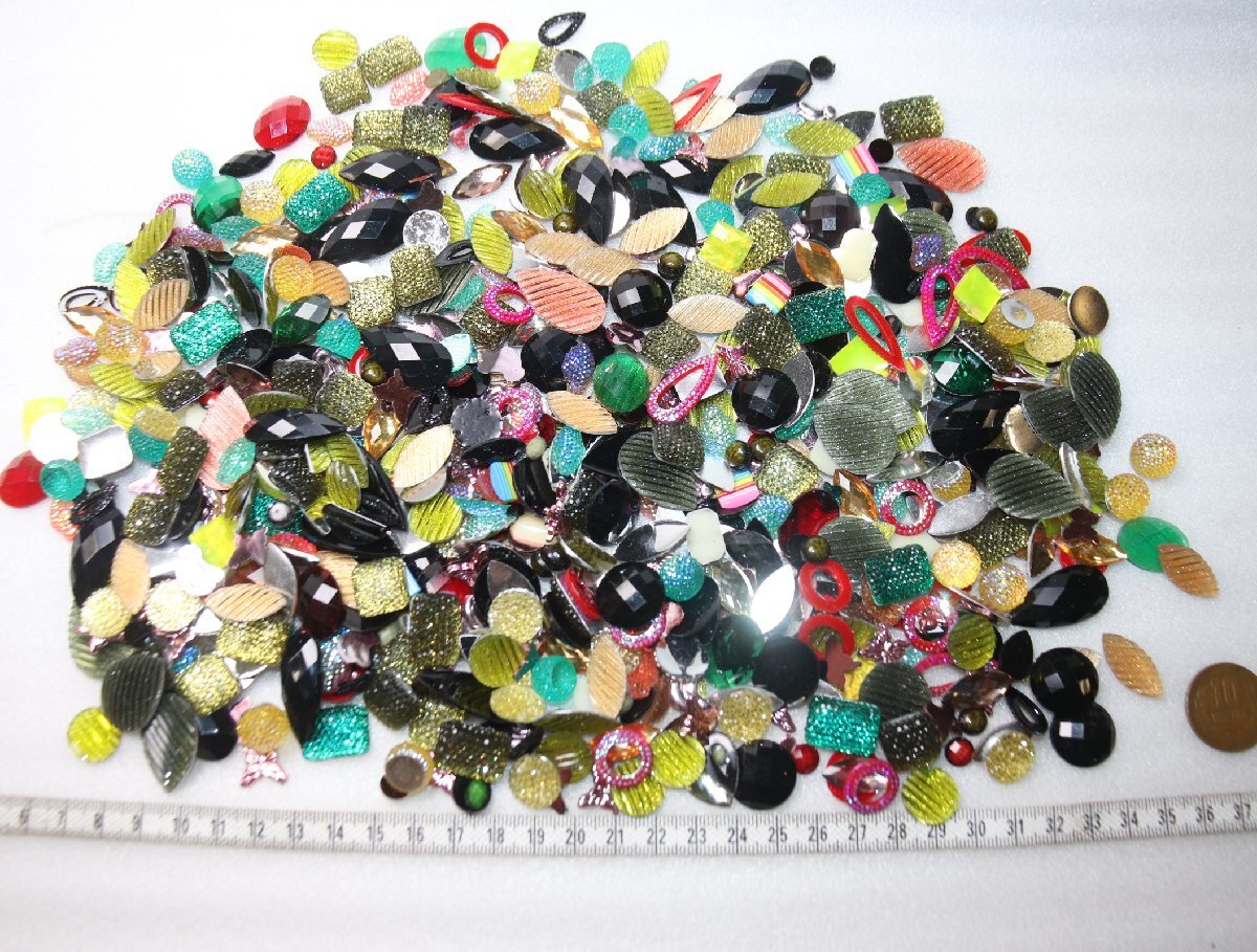 No.1・大量デコパーツ・260g_画像1
