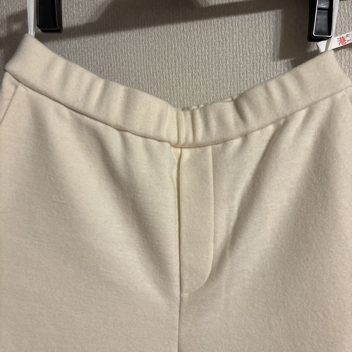 INDIVI 100%毛　パンツ　Offwhite 38サイズ　レディース ワイドパンツ_画像2