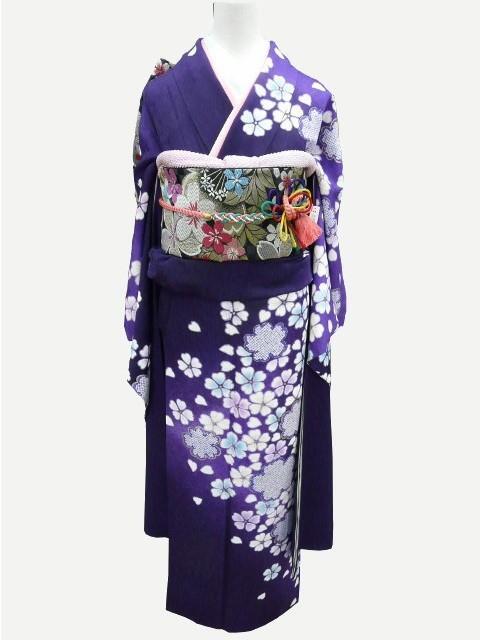 中古 振袖単品 正絹 訳有 紫地に鹿の子模様 花びら 桜 着丈158.5ｃｍ 裄64.8ｃｍ 018 送料無料