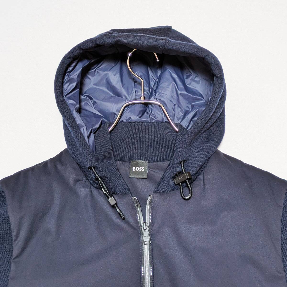 美品 HUGO BOSS ヒューゴボス ニット 異素材 切替 ナイロン中綿 フード パーカー ブルゾン ダブルジップ ネイビー M メンズ ジャケット_画像3