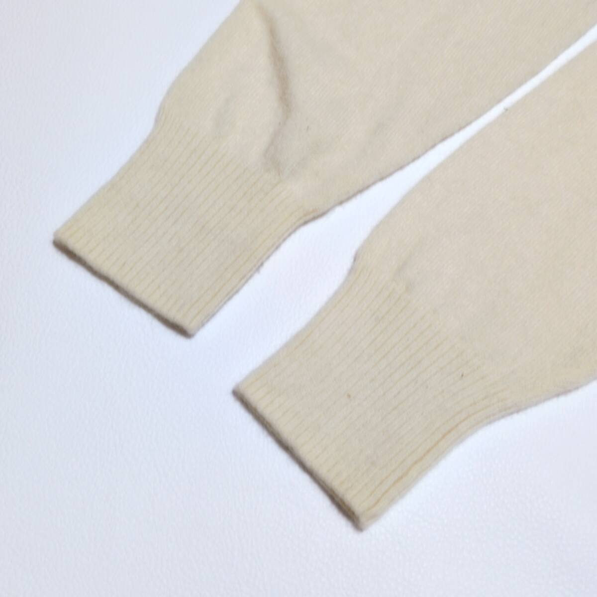 メンズL PEARLY GATES パーリーゲイツ カシミヤ混 ウール ハーフジップアップセーター ロゴ ニット オフホワイト ゴルフ ウェア_画像9