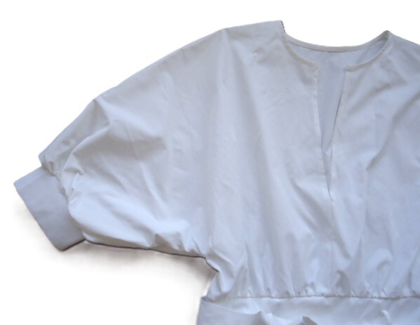 ■白の半袖ロングワンピース■サイズ　M■_画像3