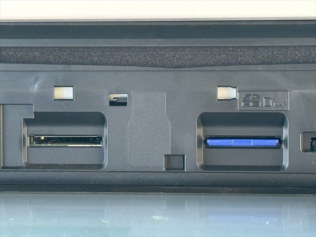 パナソニック Panasonic ストラーダ strada CN-RE03WD 7型ワイドナビ 2016年 地図データ フルセグ DVD bluetoothの画像7