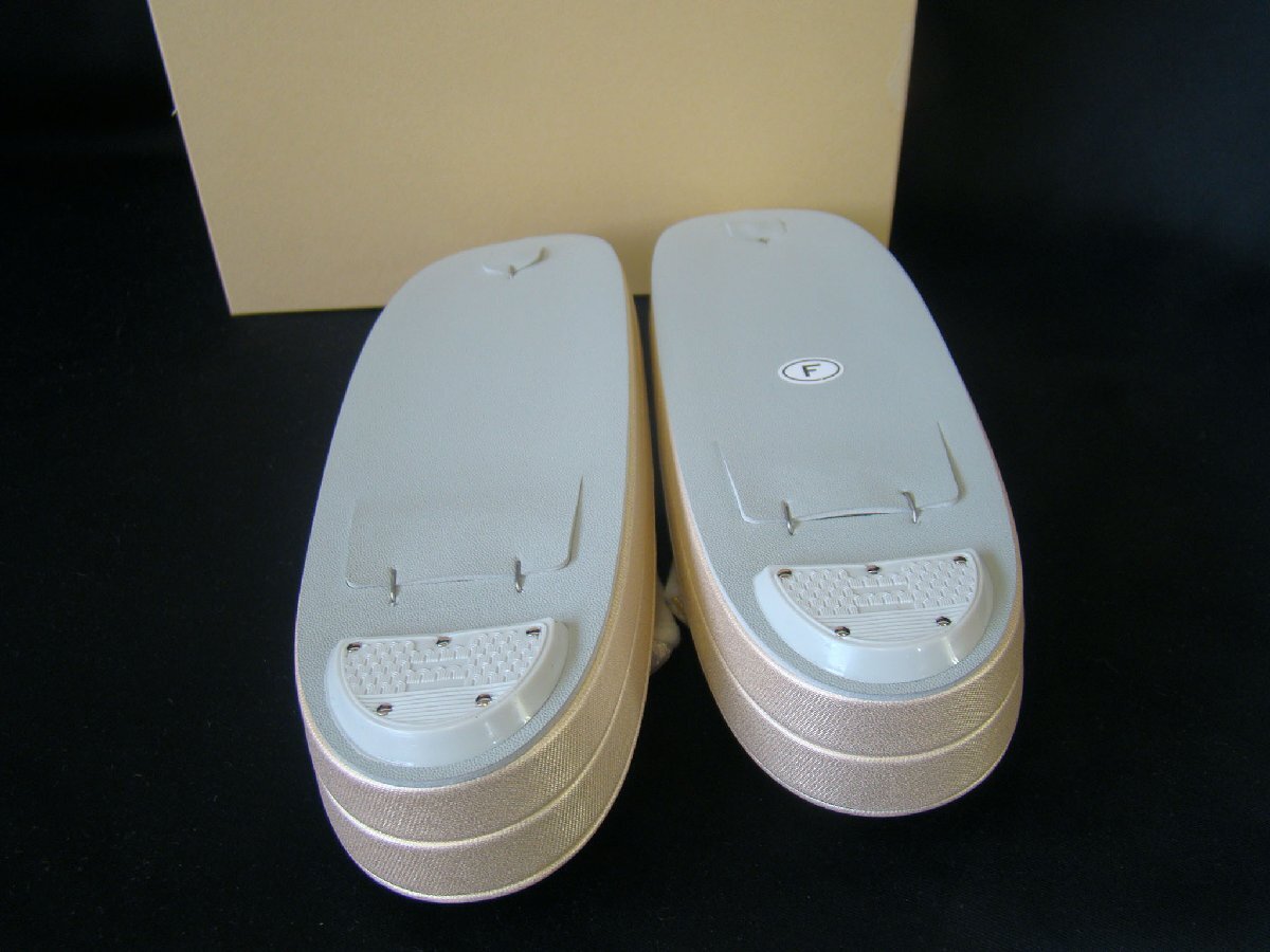 時代屋 新品 F寸 金色 訪問着用 草履 Zｓ992_画像4