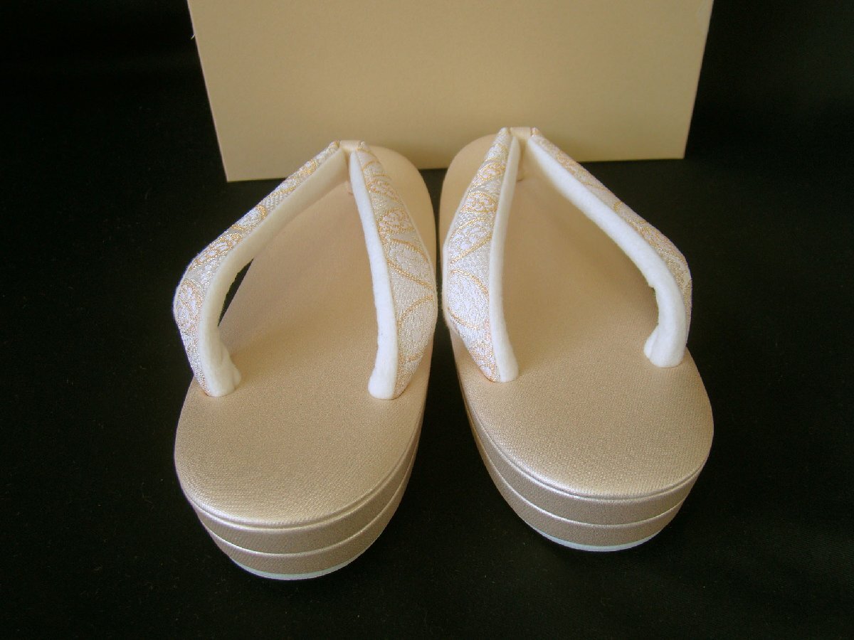 時代屋 新品 F寸 金色 訪問着用 草履 Zｓ992_画像3