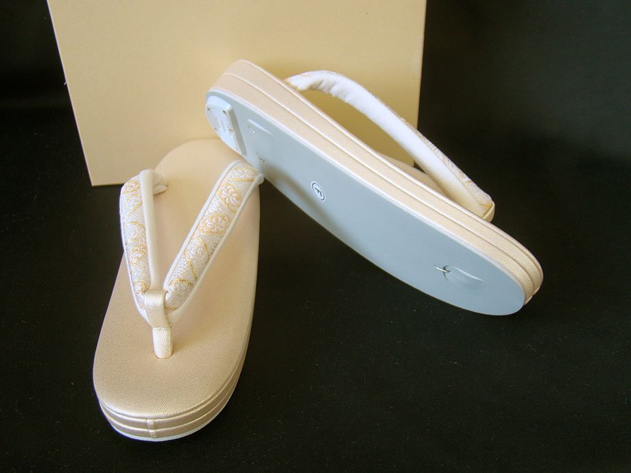 時代屋 新品 F寸 金色 訪問着用 草履 Zｓ992_画像5